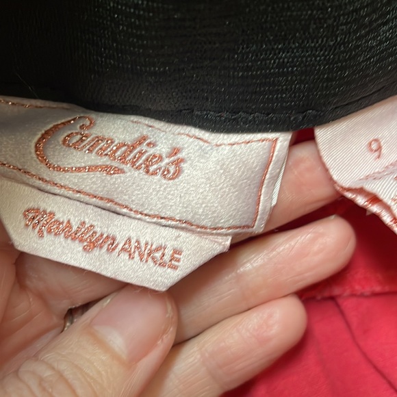 Candie’s red Marilyn ankle pants size 9 - Picture 6 of 6